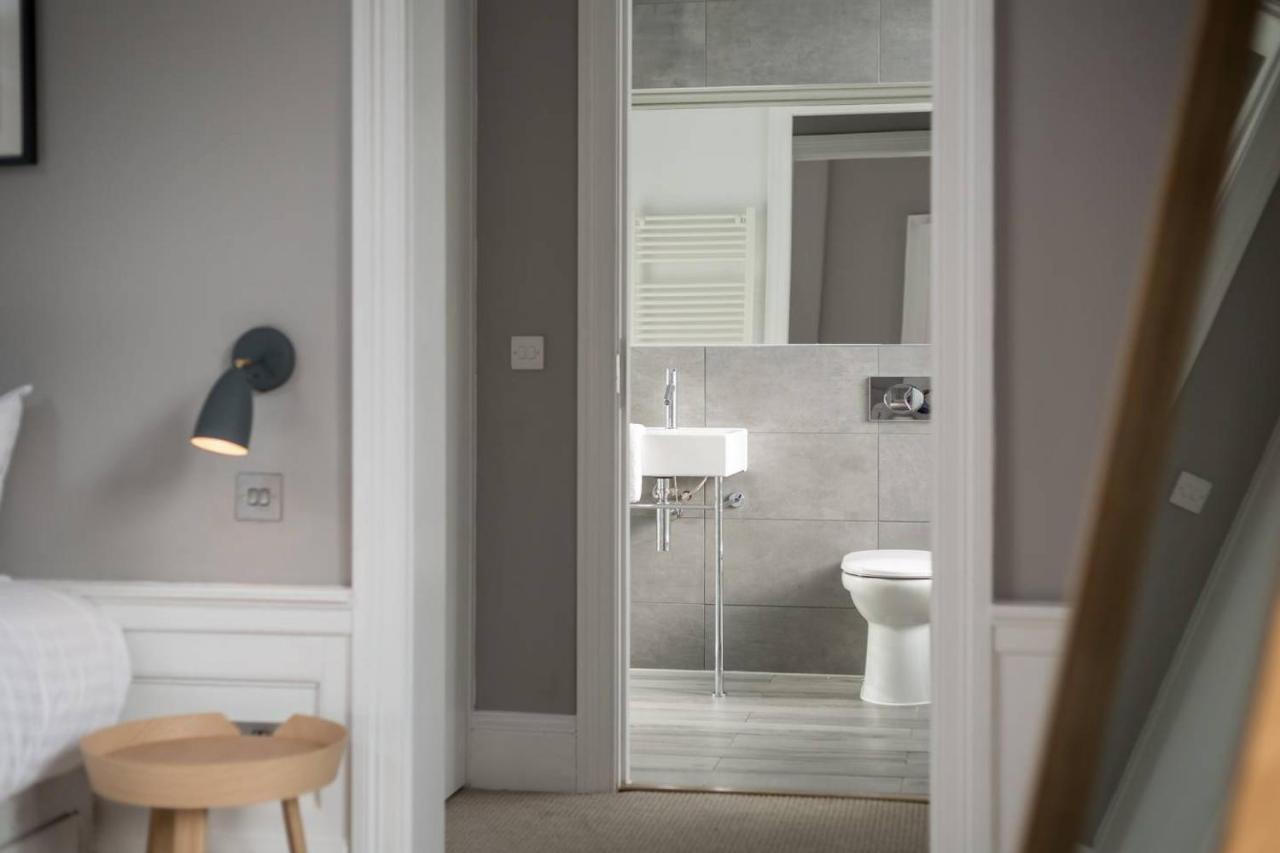 Joivy Spacious And Bright 1Bed Apt, Short Walk From Princes Street EDI Kültér fotó