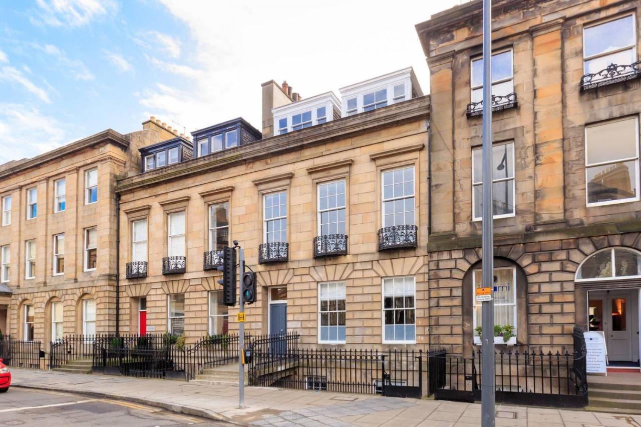 Joivy Spacious And Bright 1Bed Apt, Short Walk From Princes Street EDI Kültér fotó
