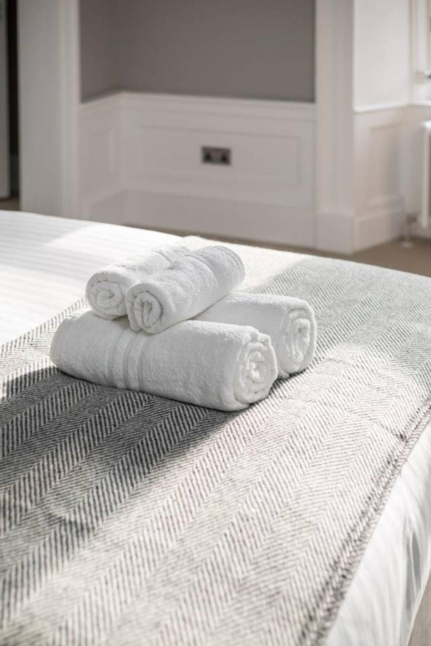 Joivy Spacious And Bright 1Bed Apt, Short Walk From Princes Street EDI Kültér fotó